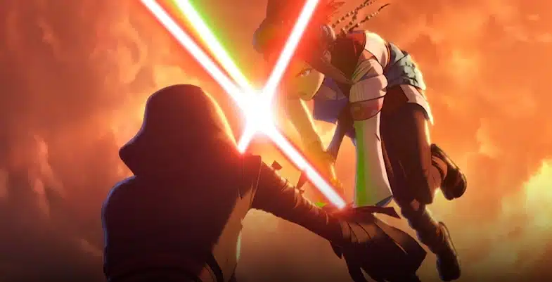 Duel au sabre laser dans un ciel orangé. Une silhouette encapuchonnée manie un sabre rouge, tandis qu’un adversaire bondit avec un sabre vert et un sabre rouge croisés en plein combat.