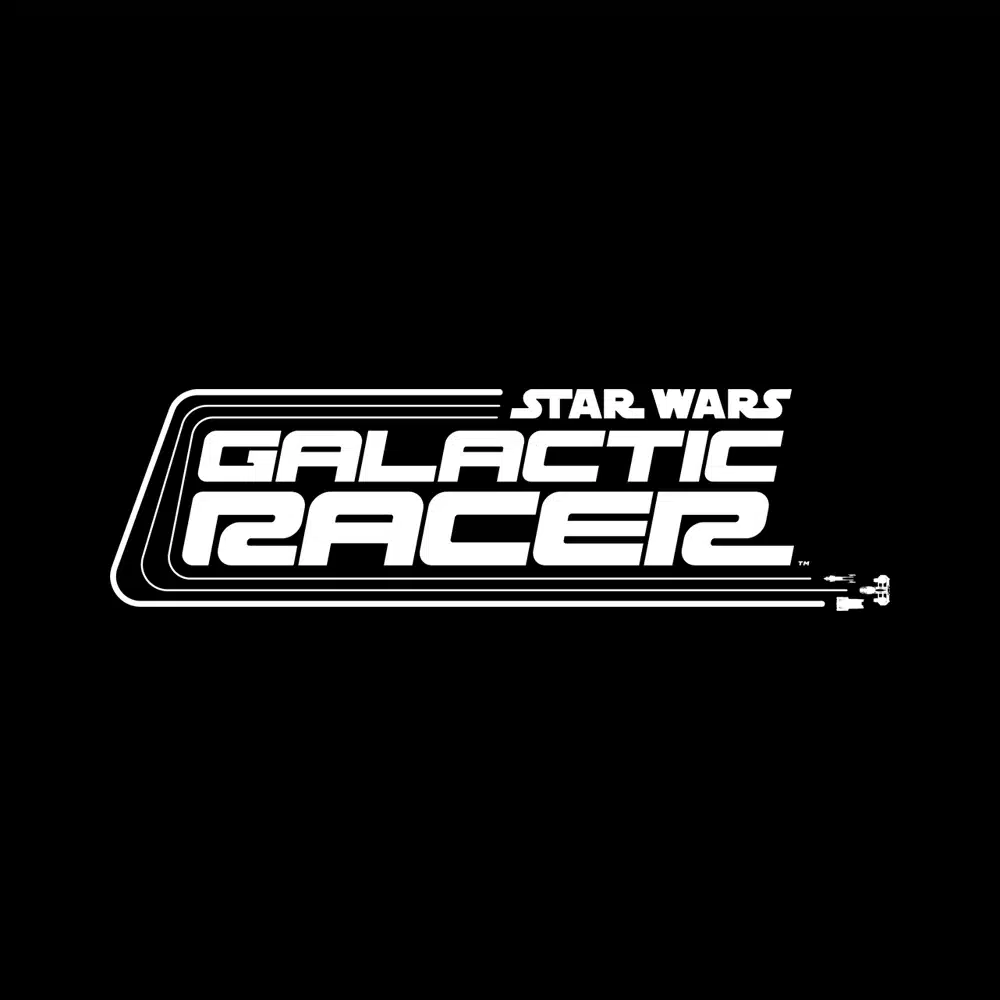 Logo blanc sur fond noir du jeu vidéo de course Star Wars: Galactic Racer, texte stylisé avec lignes de vitesse évoquant des circuits et une silhouette de véhicule futuriste.